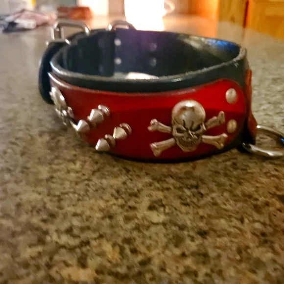 Vintage leather skull and cross bone collar - Picture 1 of 5